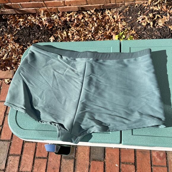 J Crew Ribbed Mini Swim Shorts NWT - Picture 2 of 5